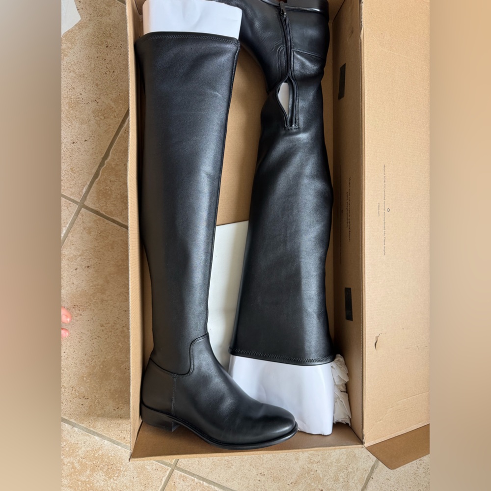 Vince Black Leather women’s boots - size 6.5